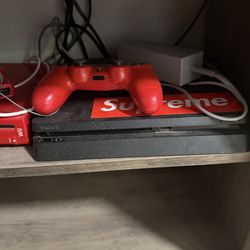PS4 slim w/ controller