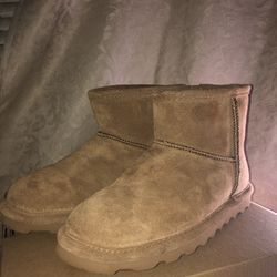 Bear Paw Mini Boots