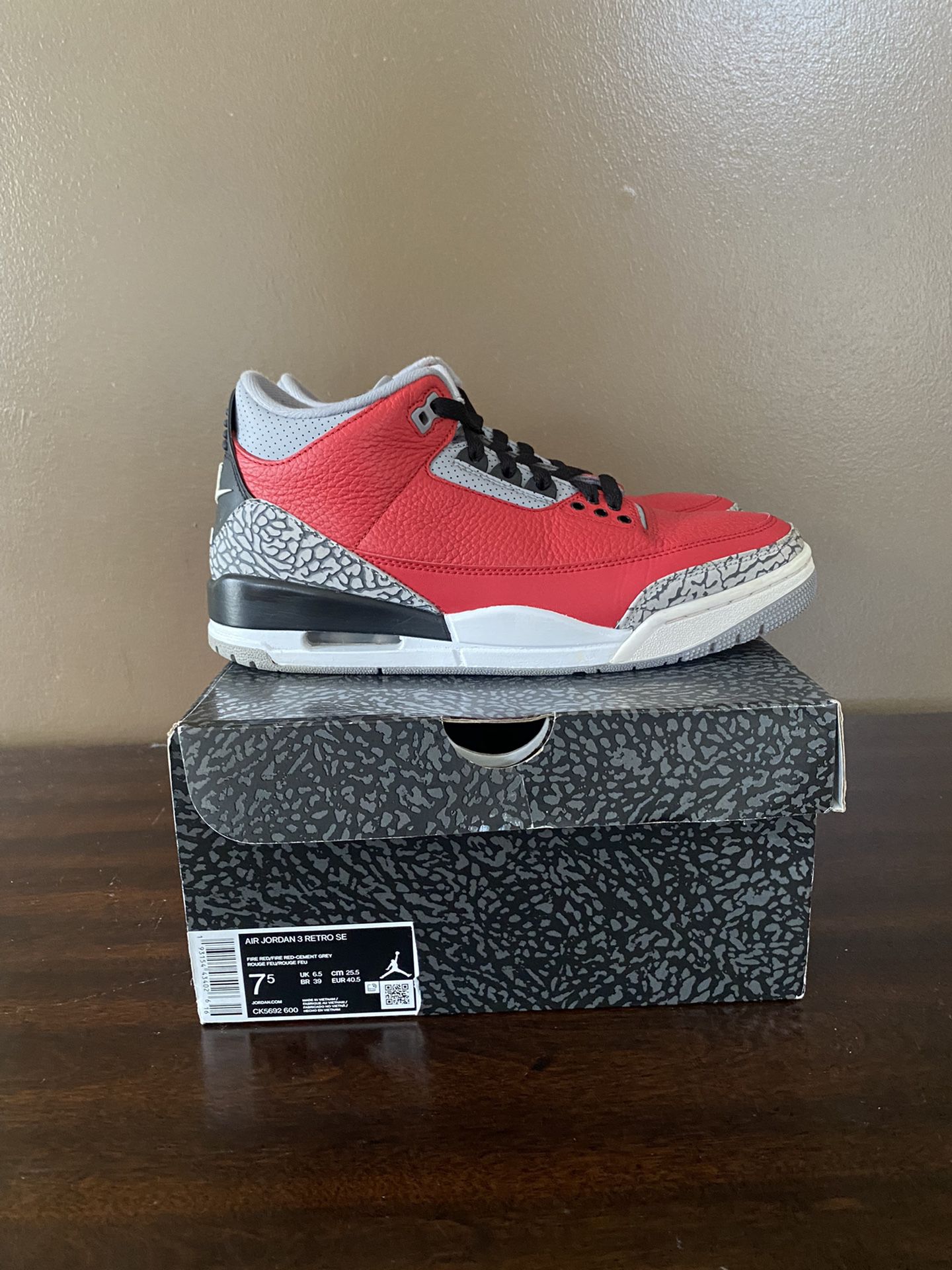 Nike Air Jordan 3 Retro SE Unite Fire Red/Cement Grey CK5692