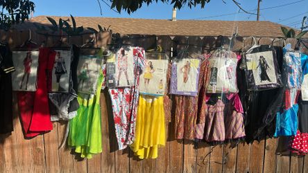 Halloween 🎃 Costumes Not Free 