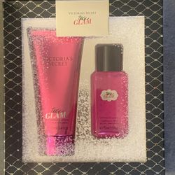 Victoria’s Secret Gift Sets 🎄🎁 Body Mist 2.5oz & Lotion 3.4oz $25 each 