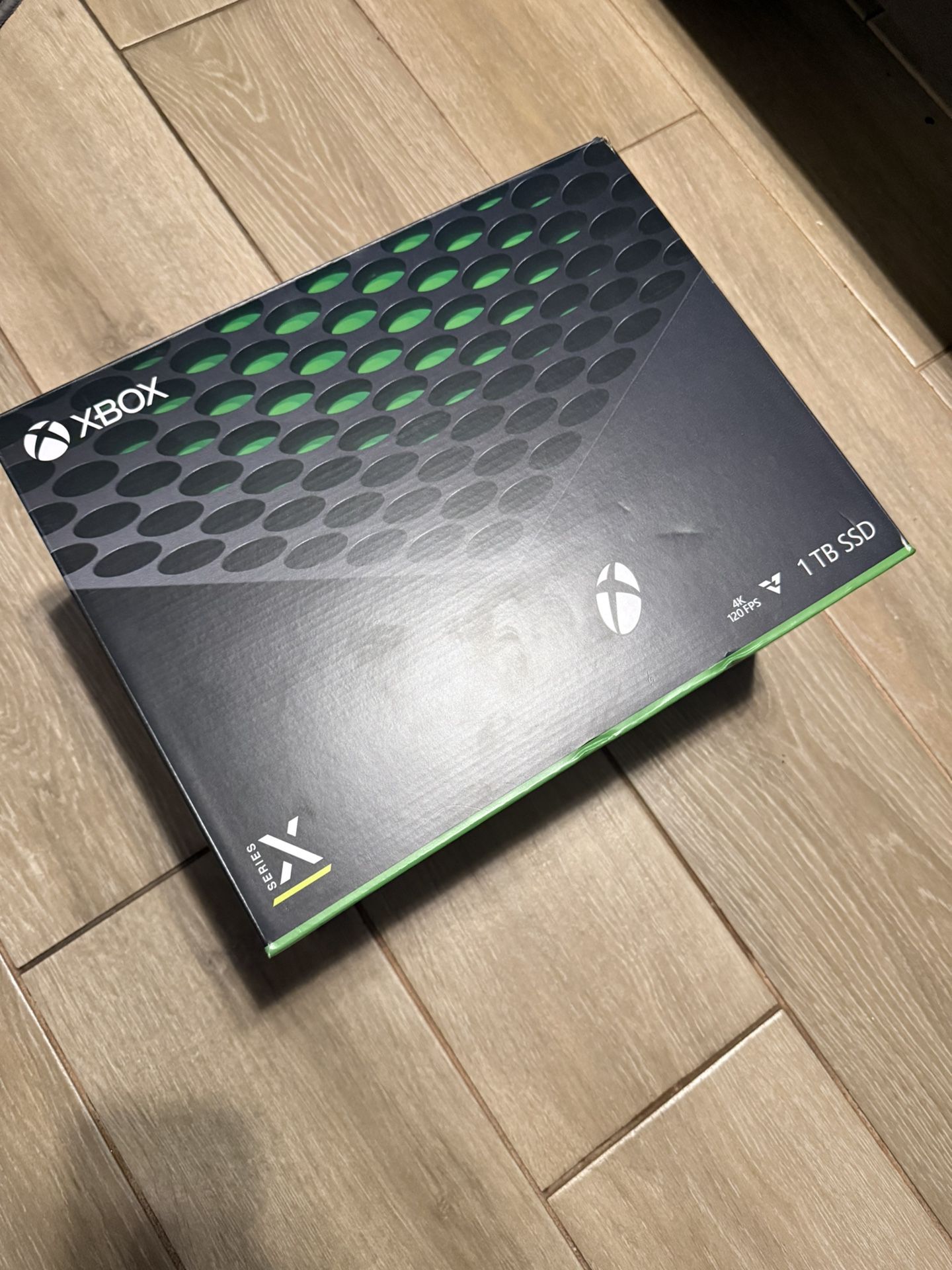 Xbox Series X Bundle – Extra Storage , Wireless Headset, Rechargeable Controller