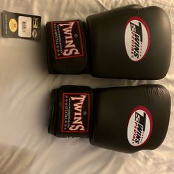 Twins Special Boxing Gloves 16 Oz From THAILAND, Brand New 