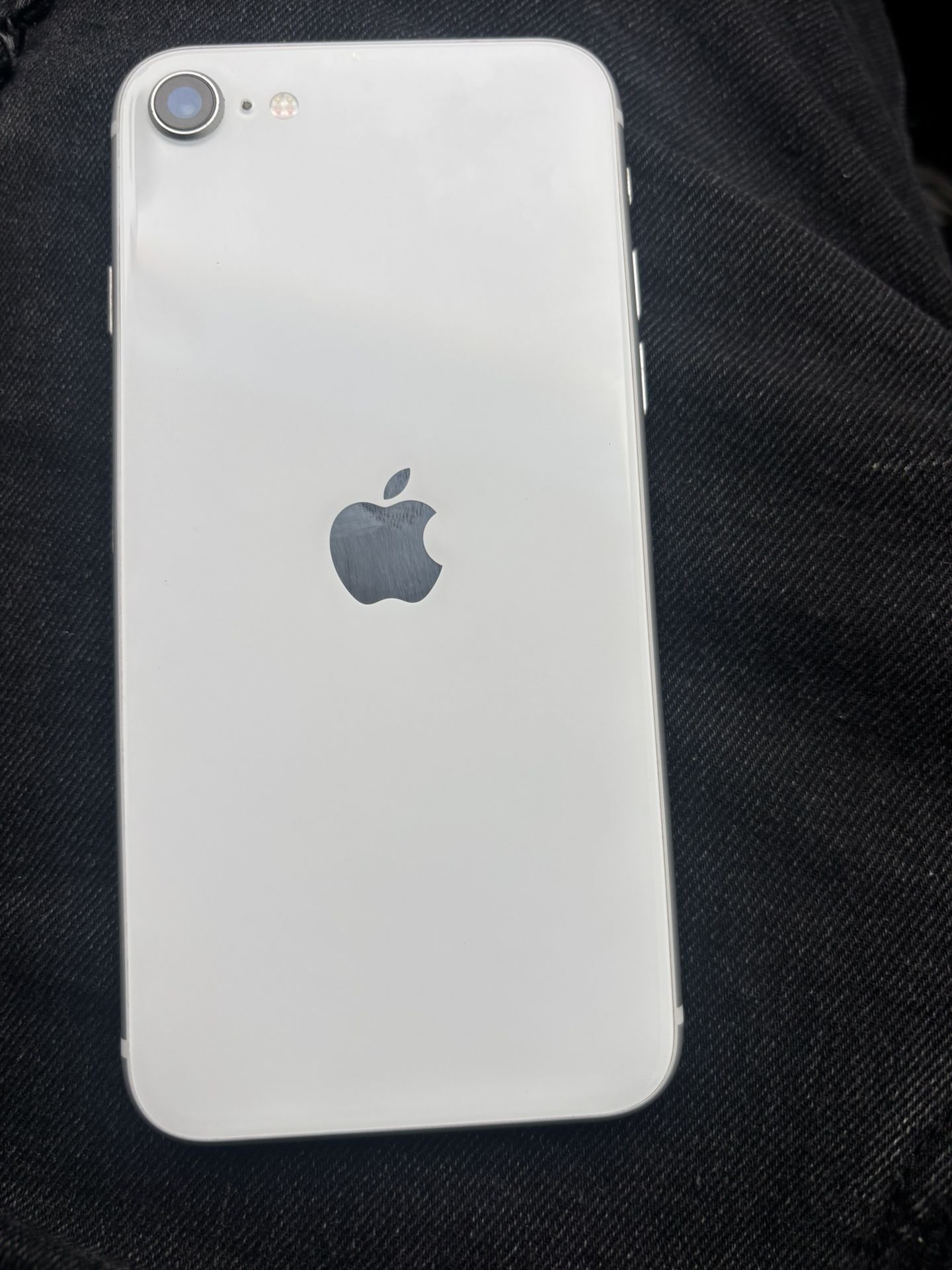 iPhone SE 2 Gen 256gb Cricket Lock