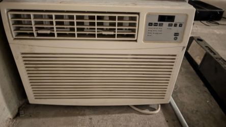 GE 10,700 BTU AC Air conditioner