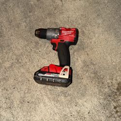 Milwaukee M18 Hammer Drill Driver  With Cp3.0 Battery 