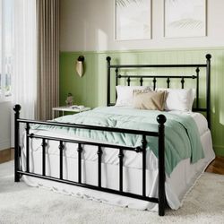 Queen Size Metal Platform Bed Frame with Victorian Vintage Headboard, Black