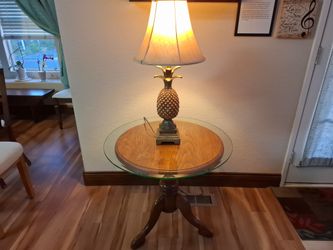 Round Table wd Glass top and Vintage Pineapple lamp