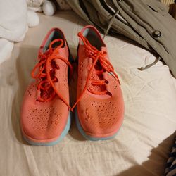 Lds Pink  Under Amour  Gym Shoes