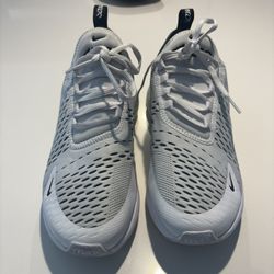 Nike AirMax 270 Trainers. White. Size  9 Womens