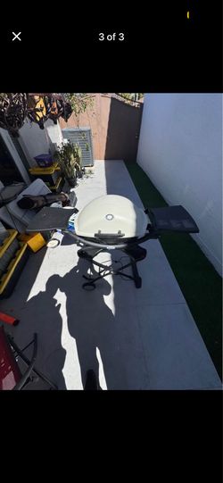 Weber Q1200 Gas Grill + Cart – Titanium