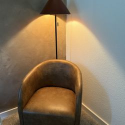 Like new leather accent chair