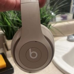 Beats Studio Pro