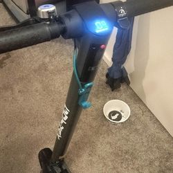 GoTrax Rival Electric Scooter *Barely Ridden*
