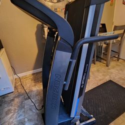 Horizon Treadmill 