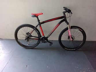 BICYCLE SPECIALIZED 24 SPEED SIZE 26 BRAND NEW