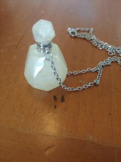 Perfume necklace