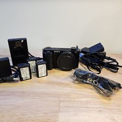 Sony ZV-E10 Lot! Includes 3 Batteries And Dummy Battery