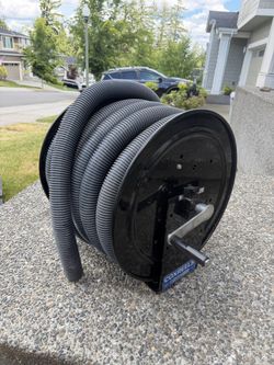 Coxreels Industrial Hose Reel with Vacuum Hose