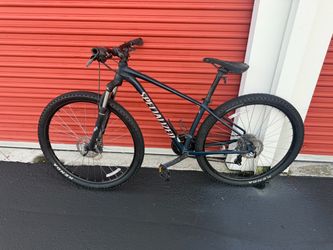 29 inch wheel Specialize rock hopper small frame