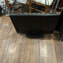 Vizio TV 34 Inch TV No Remote