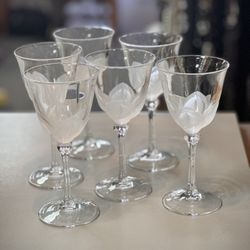 Vintage JG Durand Crystal Florence Wine Glasses Water Goblets 6 Pieces for  Sale in El Paso, TX - OfferUp