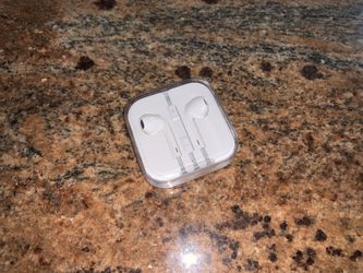 Apple EarPods - brand new, sealed