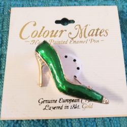 Colour Mates Enamel Pendant