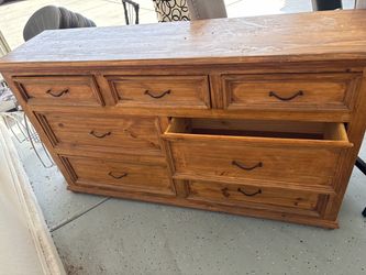 Dresser/night stands