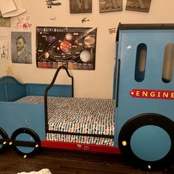 Twin Train Bed