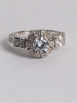 NEW WOMENS RING SIZE 10