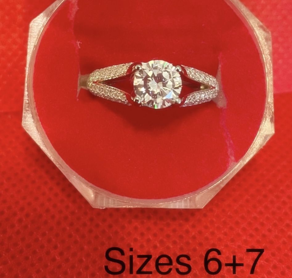 Engagement Ring With Box