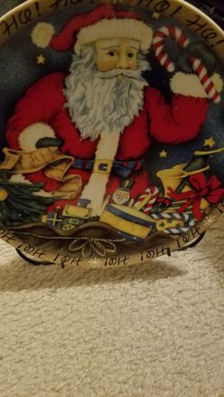 Decorative CHRISTMAS PLATE like new