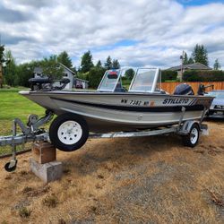 16 Ft Smoker Craft Fishing Boat