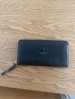 Marc Jacob’s leather wallet black