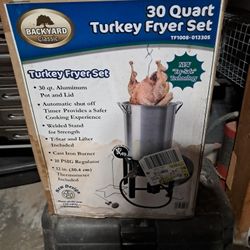 30 Qt Turkey Fryer 