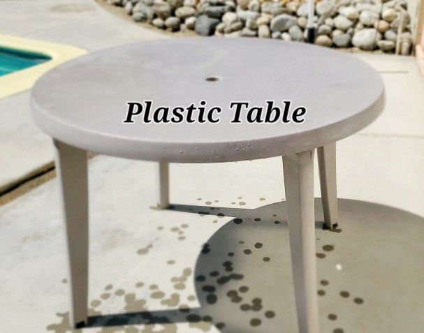 Table Plastic Removable Legs 