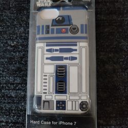Star Wars R2-D2 hard case designed specifically for the Apple iPhone 7 by the brand Gourmandise. 
