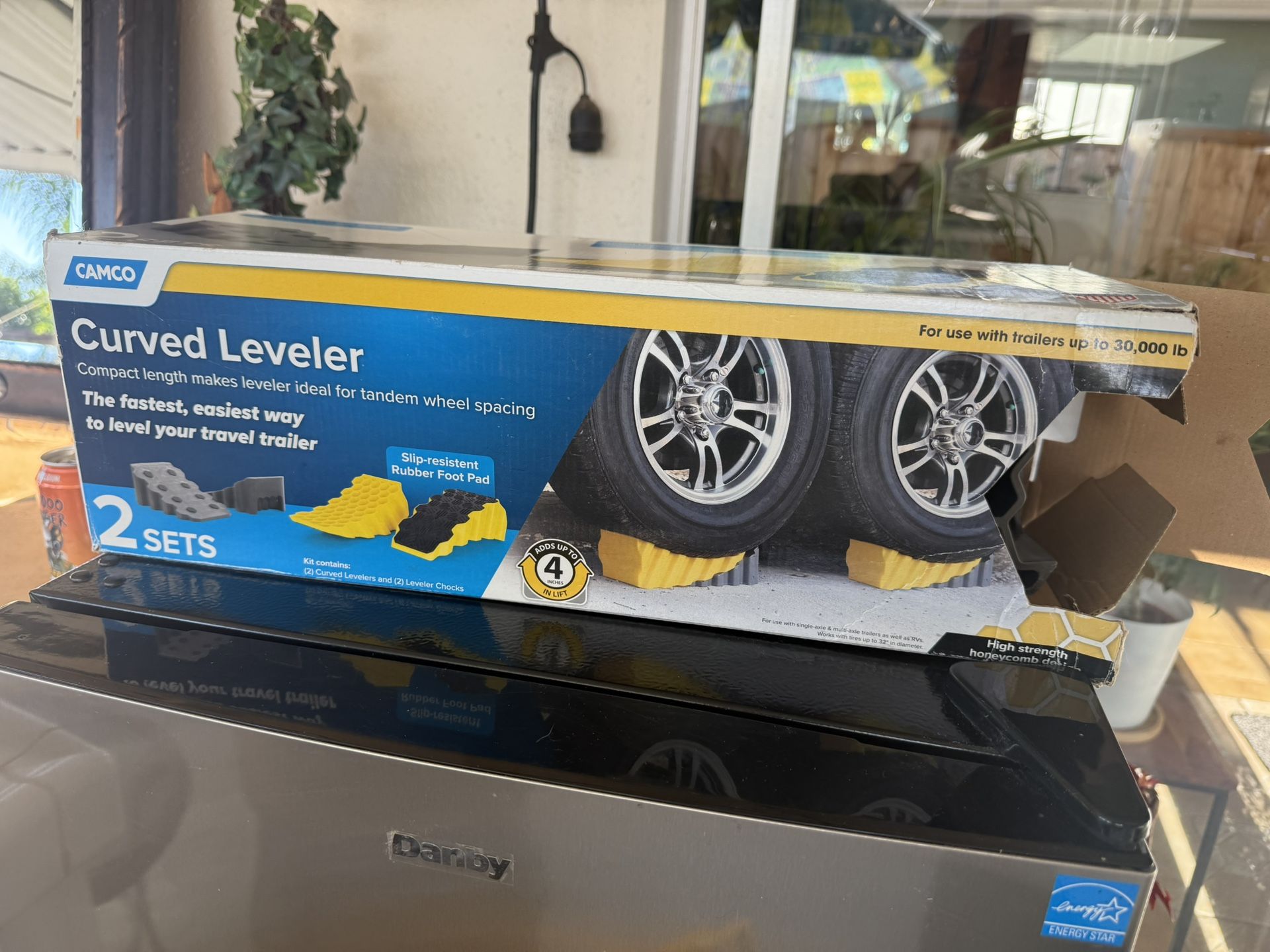 Camco Curved Levelers