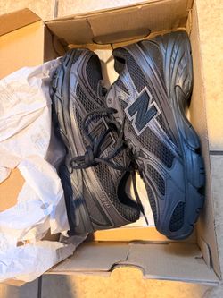 New balance 740 black