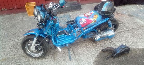 Custom Blue 171cc  lowered nd  stretched maddog scooter