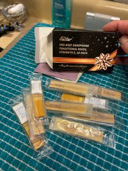 These are Eastar brand Alto Saxophone Reeds (model ERD-AS2F) 9 Pack.