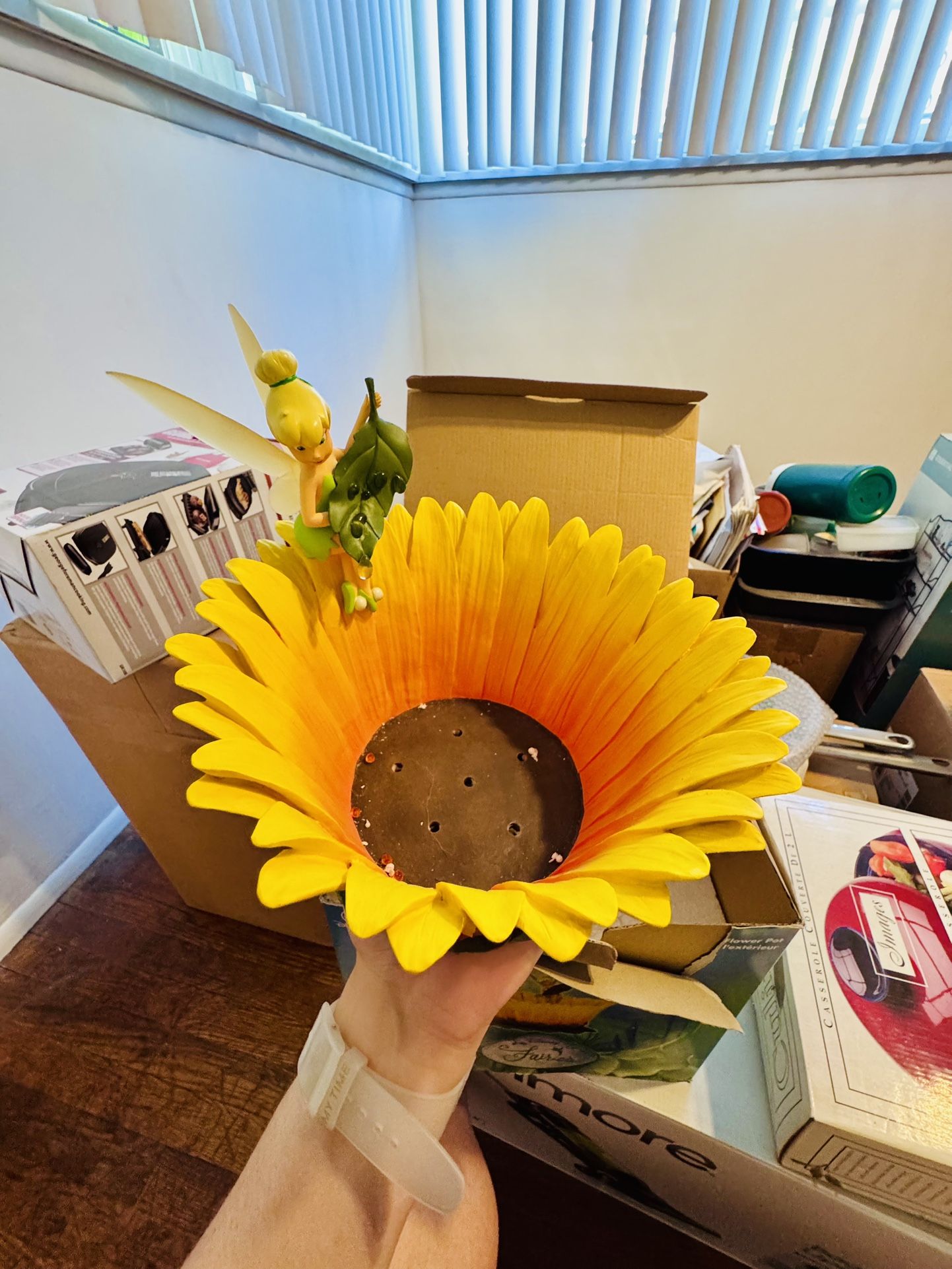 DISNEY TINKERBELL FLOWER POT FIGURINE TINKER BELL