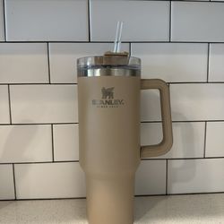 lv stanley 40 oz tumbler with handle