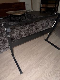 Piano stand