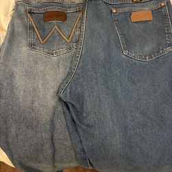 2  pair of men’s wrangler jeans size 38x30