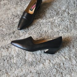 Women's Amanda Scott Shoes. Only Wore One Time.