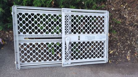 Baby gate