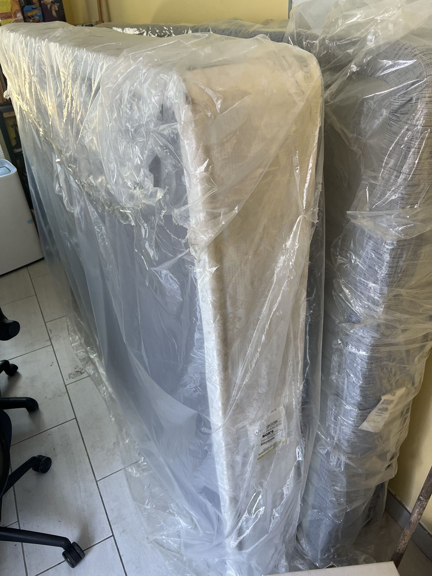 Queen Mattress And box spring