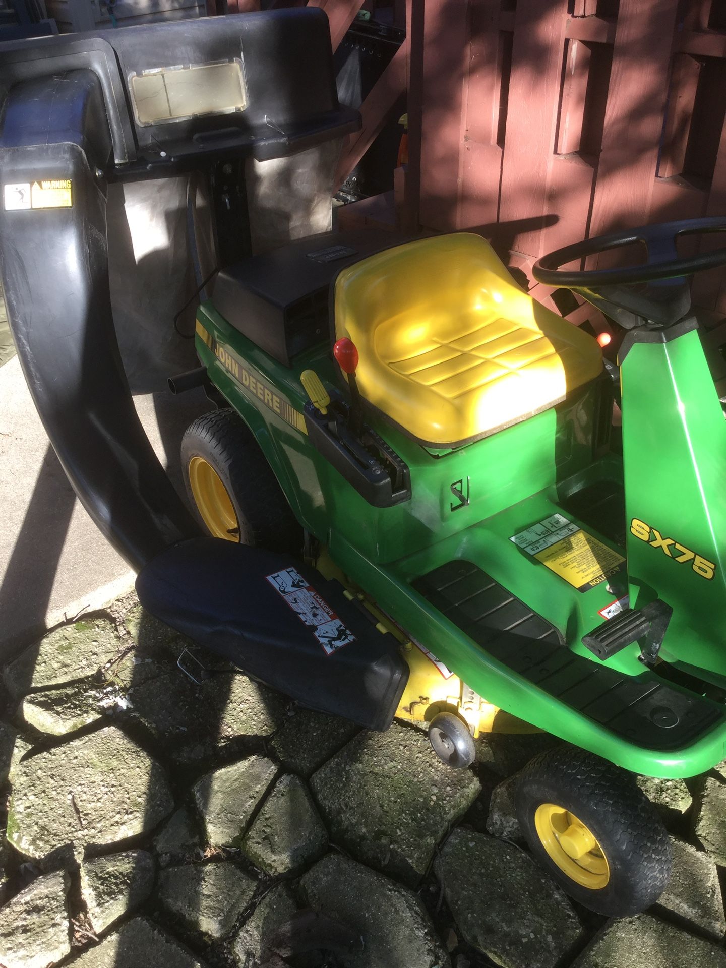 John Deer Sx75 Tractor With Bagger